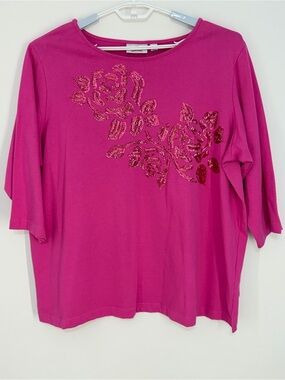 Quacker Factory Women's Sequin Floral Print Top Fuschia Size 2X
